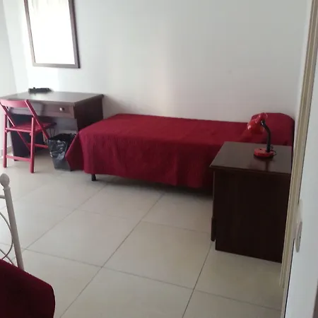 לינה וארוחת בוקר Antares סירקוזה