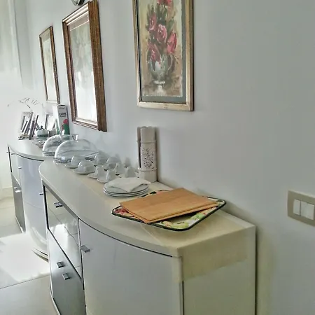 לינה וארוחת בוקר Antares סירקוזה